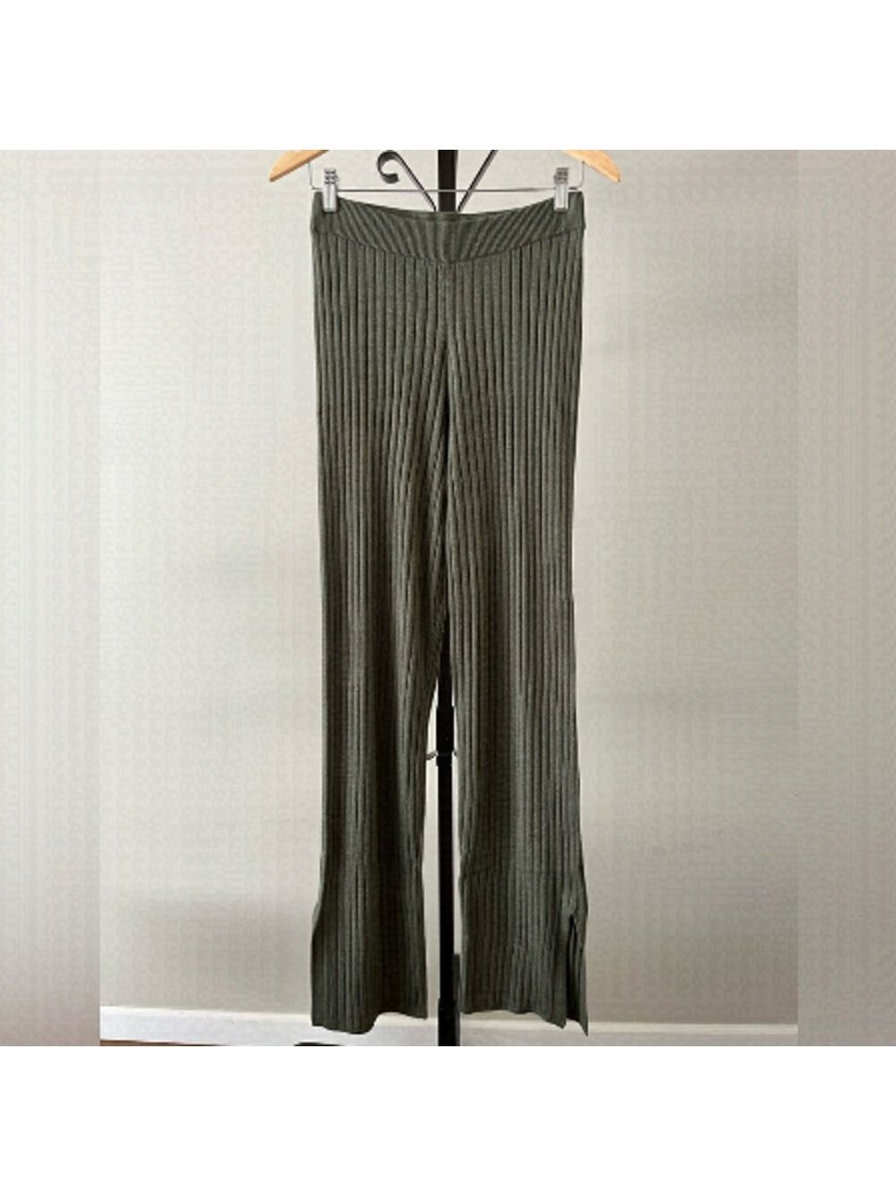 Gap Mid Rise Split Flare Sweater Pants, Size Medium.